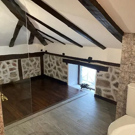 къща александрова с басейн вътрешен и отопляем Villa