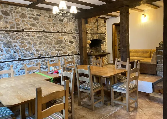 къща александрова с басейн вътрешен и отопляем Arda (Smolyan)